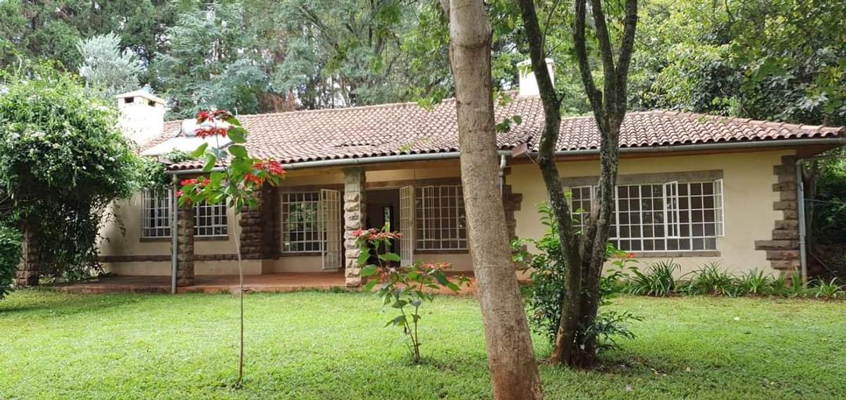 3 Bed House with En Suite at Ridgeways - 9