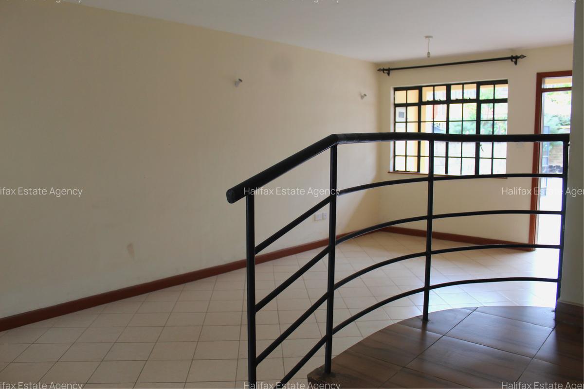 4 Bed Townhouse with En Suite in Embakasi - 9