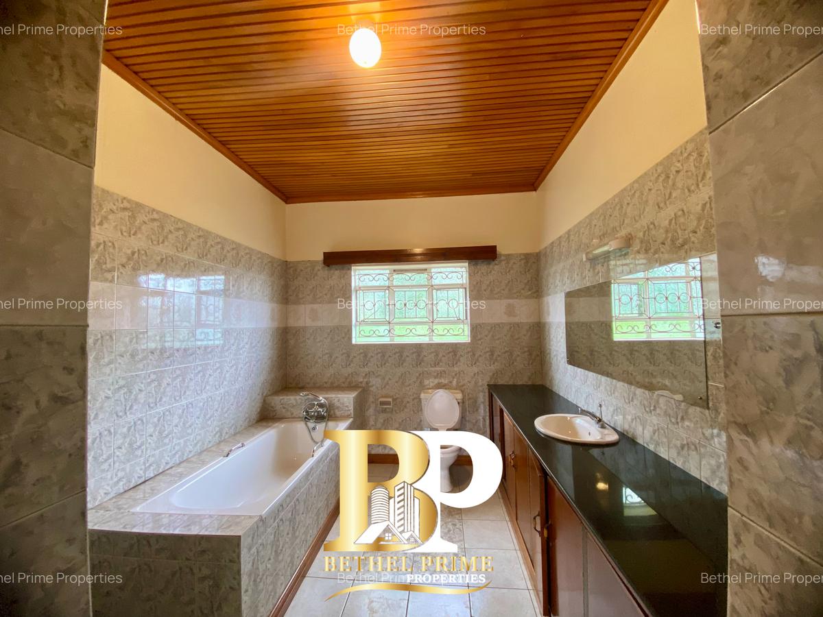 5 Bed House with En Suite in Nyari - 12