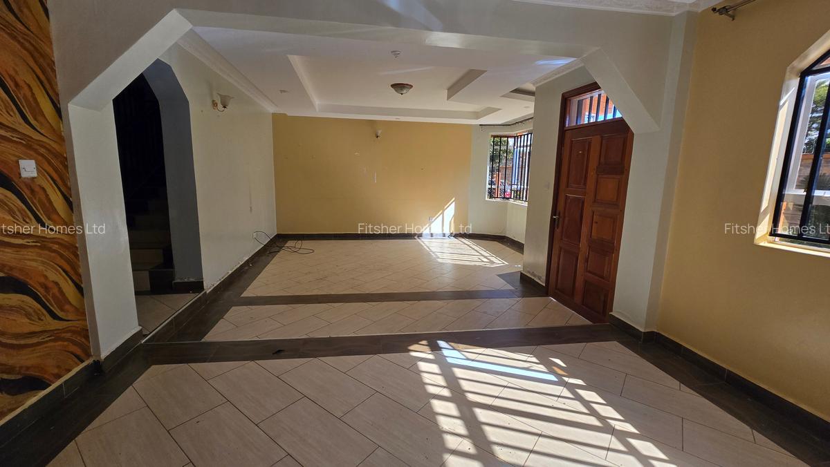 3 Bed House with En Suite in Garden Estate - 3