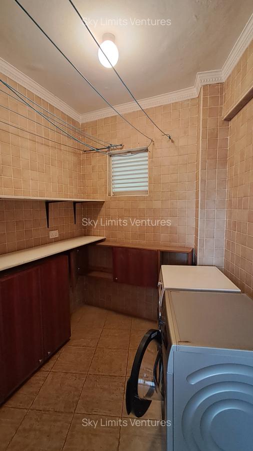 4 Bed Townhouse with En Suite at Lavington - 14