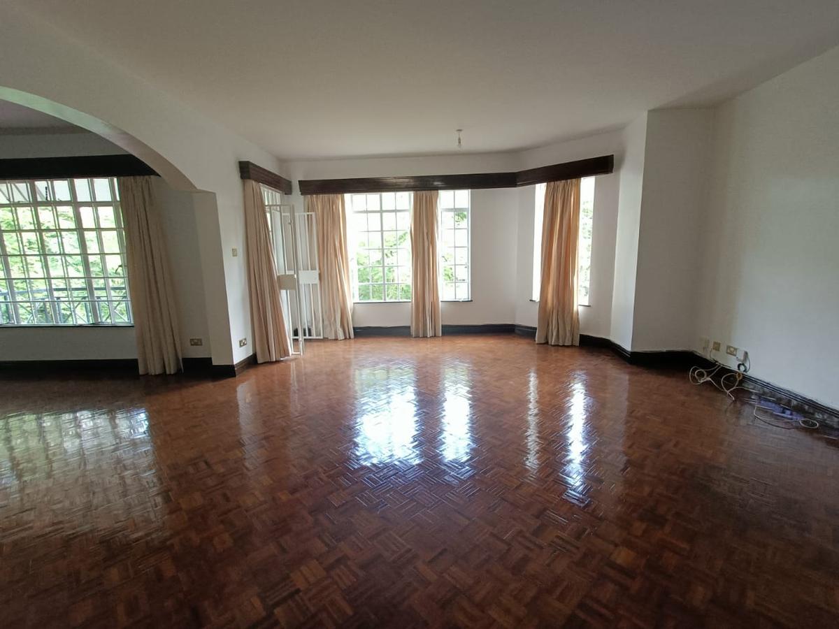 4 Bed Apartment with En Suite in Muthaiga - 18