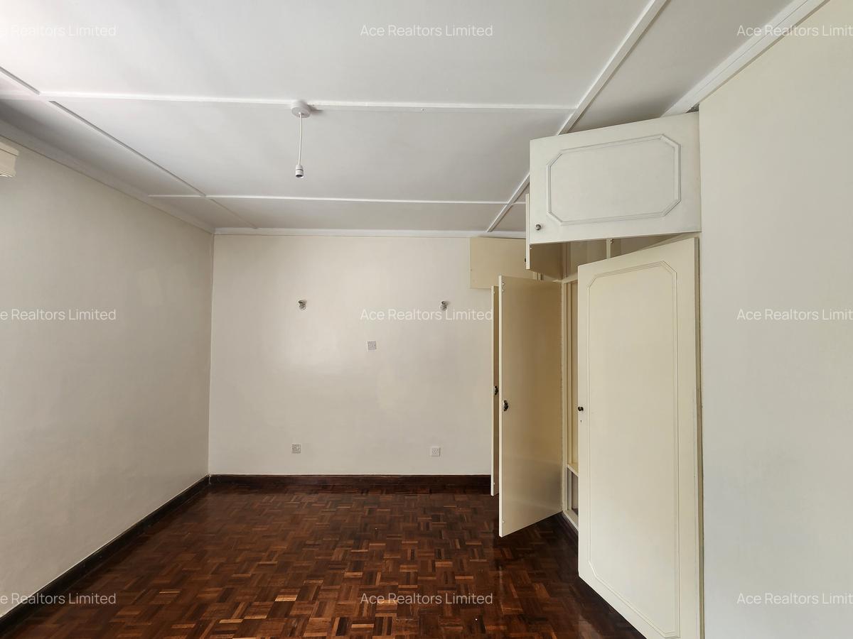 4 Bed Townhouse with En Suite at Laikipia Road - 12