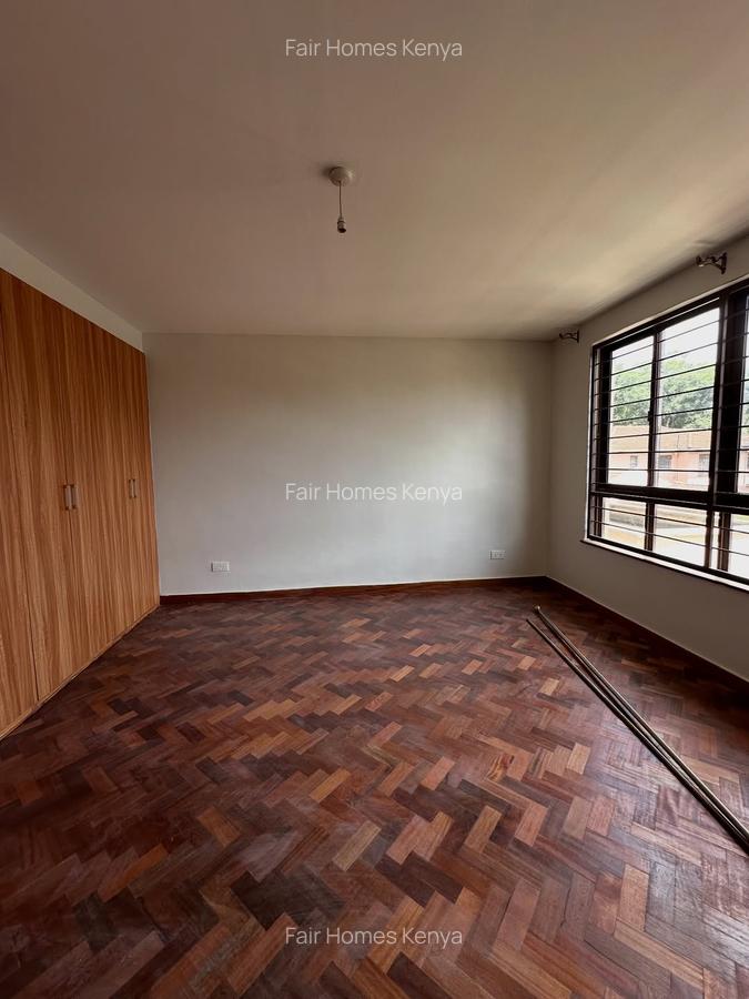 5 Bed Townhouse with En Suite at Lavington Green - 9