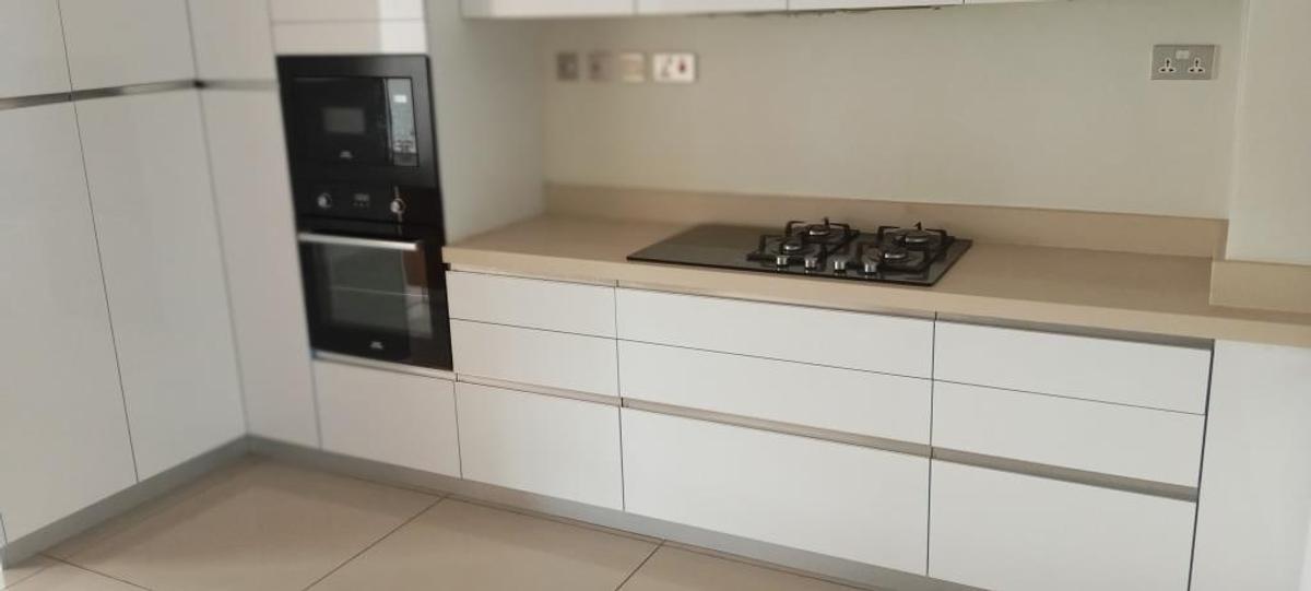 3 Bed Apartment with En Suite at Parklands Near Regal Plaza - 13