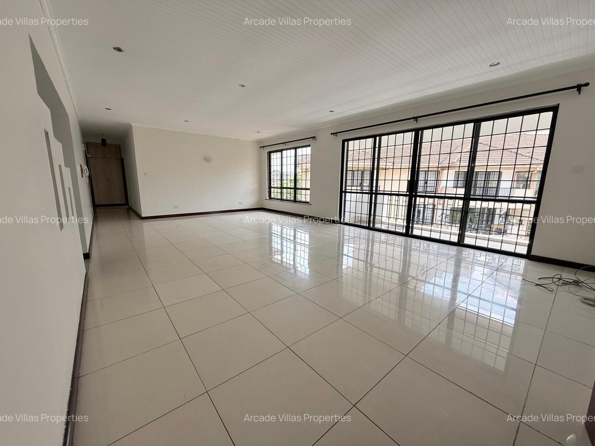 3 Bed Apartment with En Suite in Westlands Area - 1