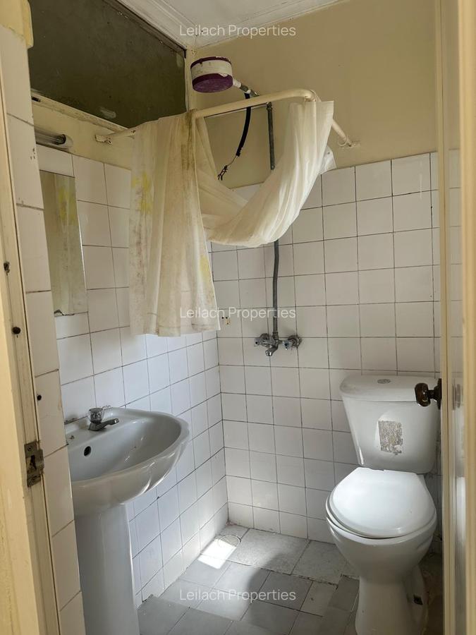 4 Bed House with En Suite in South C - 14