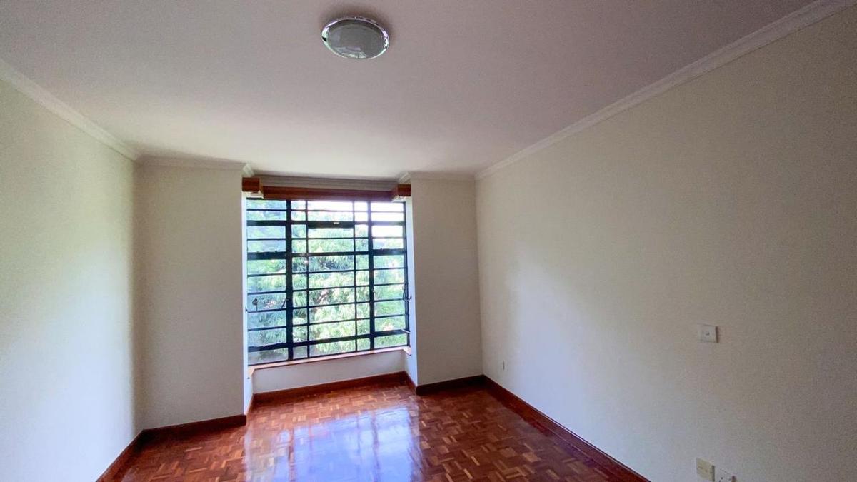 5 Bed Townhouse with En Suite in Rosslyn - 15