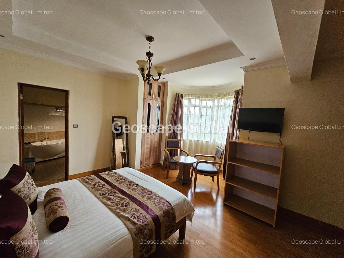 2 Bed Apartment with En Suite in Nyari - 6
