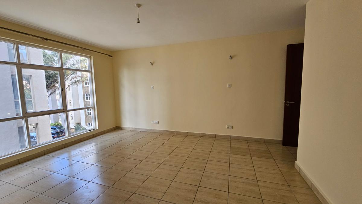 3 Bed Apartment with En Suite in Lavington - 12