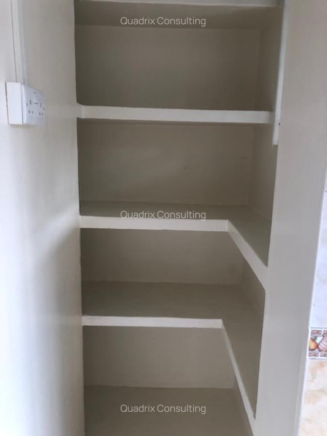 Serviced 2 Bed Apartment with En Suite at Argwings Khodeck Road - 3