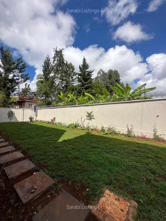 6 Bed Townhouse with En Suite in Lavington - 2