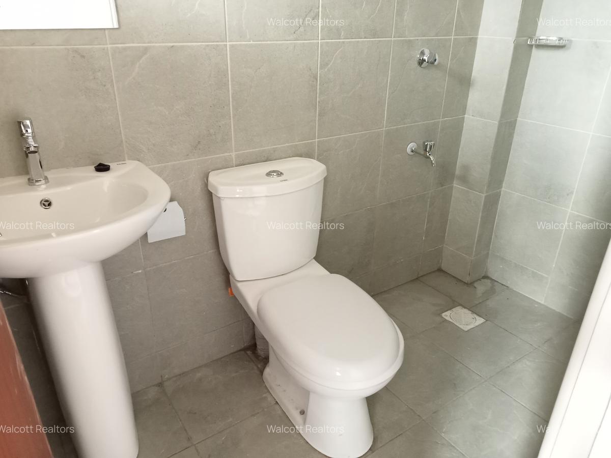 1 Bed Apartment with En Suite in Naivasha Road - 16