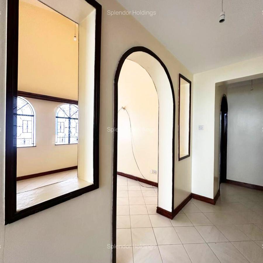 5 Bed Villa with En Suite in Riverside - 7