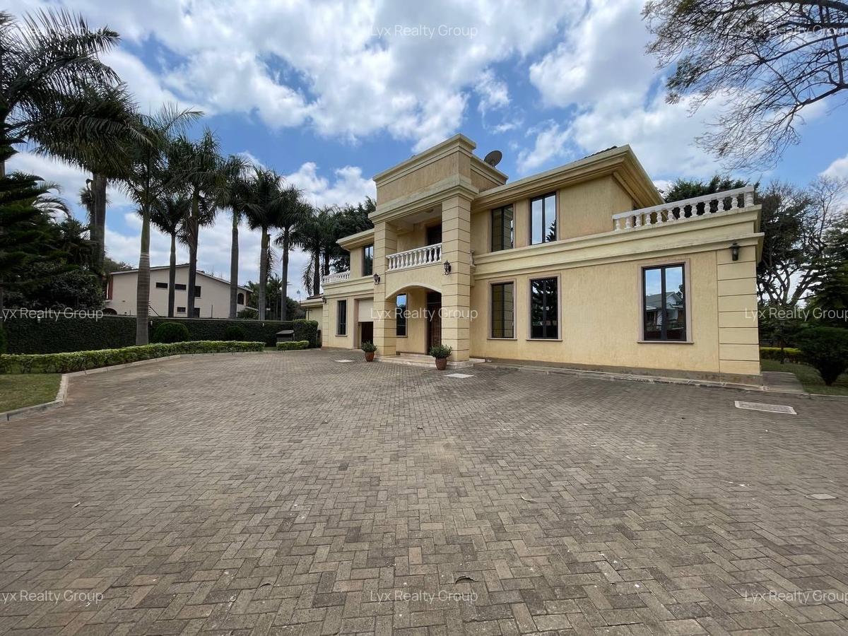 5 Bed Villa with En Suite in Runda - 1