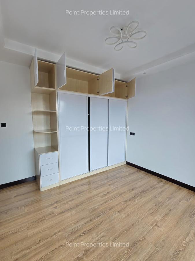 3 Bed Apartment with En Suite in Kilimani - 12