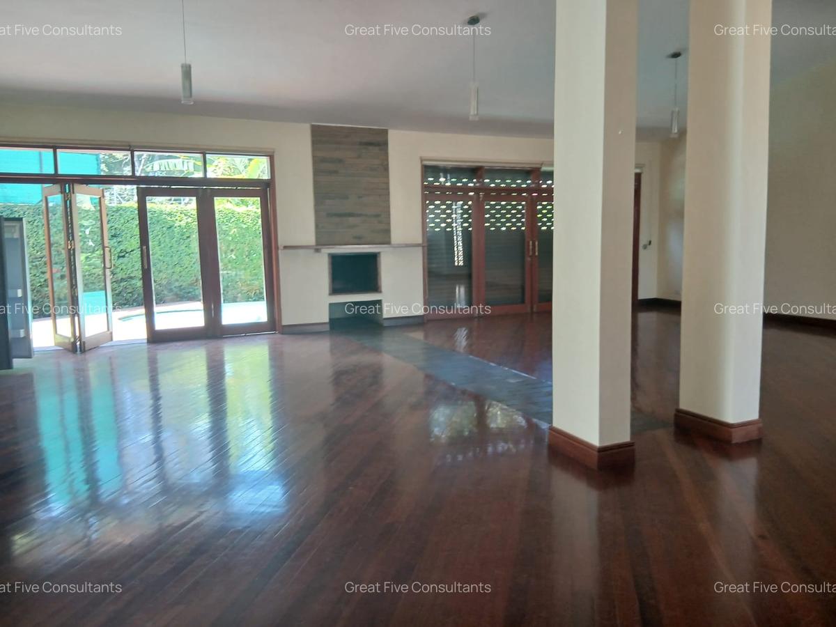 4 Bed Villa with En Suite in Runda - 2