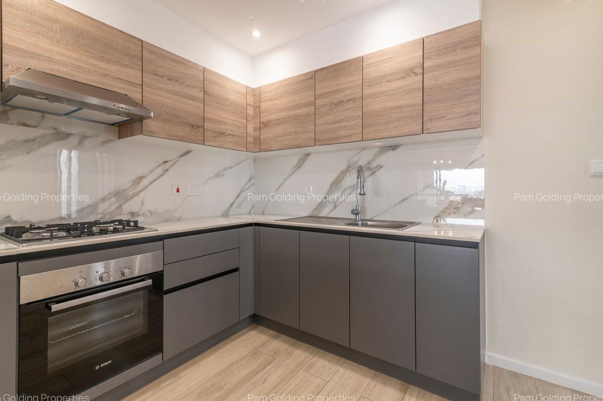 Furnished 2 Bed Apartment with En Suite at Riverside Drive - 6