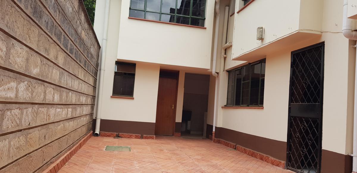 5 Bed Townhouse with En Suite at Jibe Close - 10