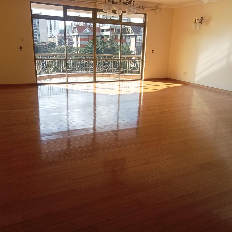 3 Bed Apartment with En Suite at Parklands - 2