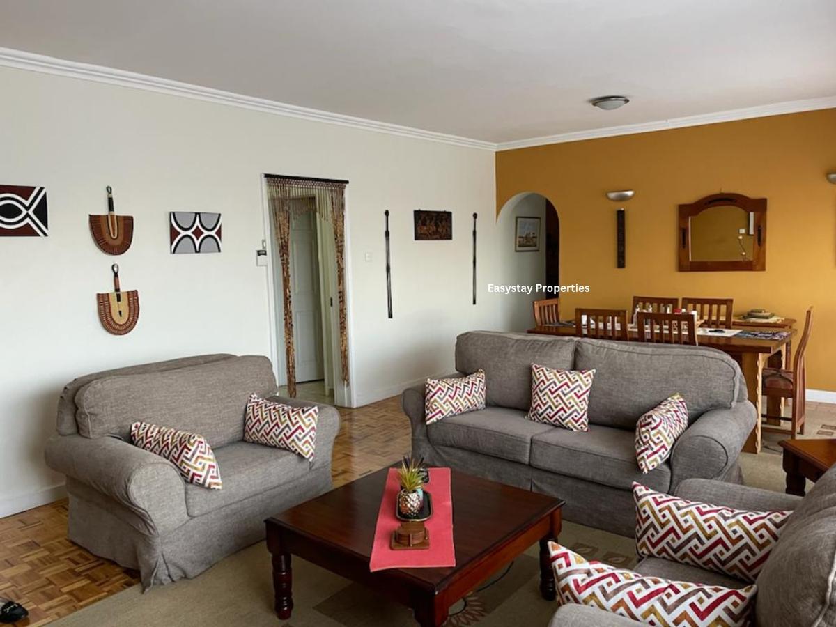 2 Bed Apartment with En Suite in Lavington - 13