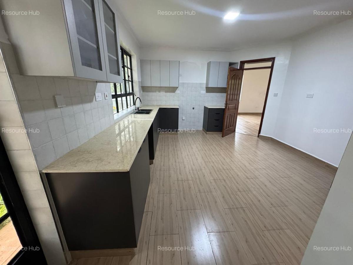 3 Bed House with En Suite at Next To The Hub - 10
