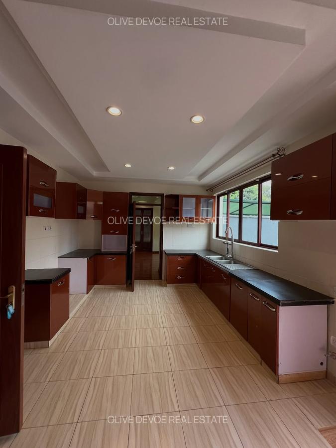 5 Bed Townhouse with En Suite in Karen - 17