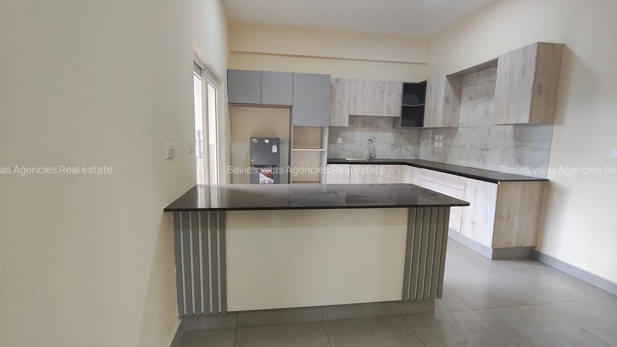 2 Bed Apartment with En Suite at Parklands - 5