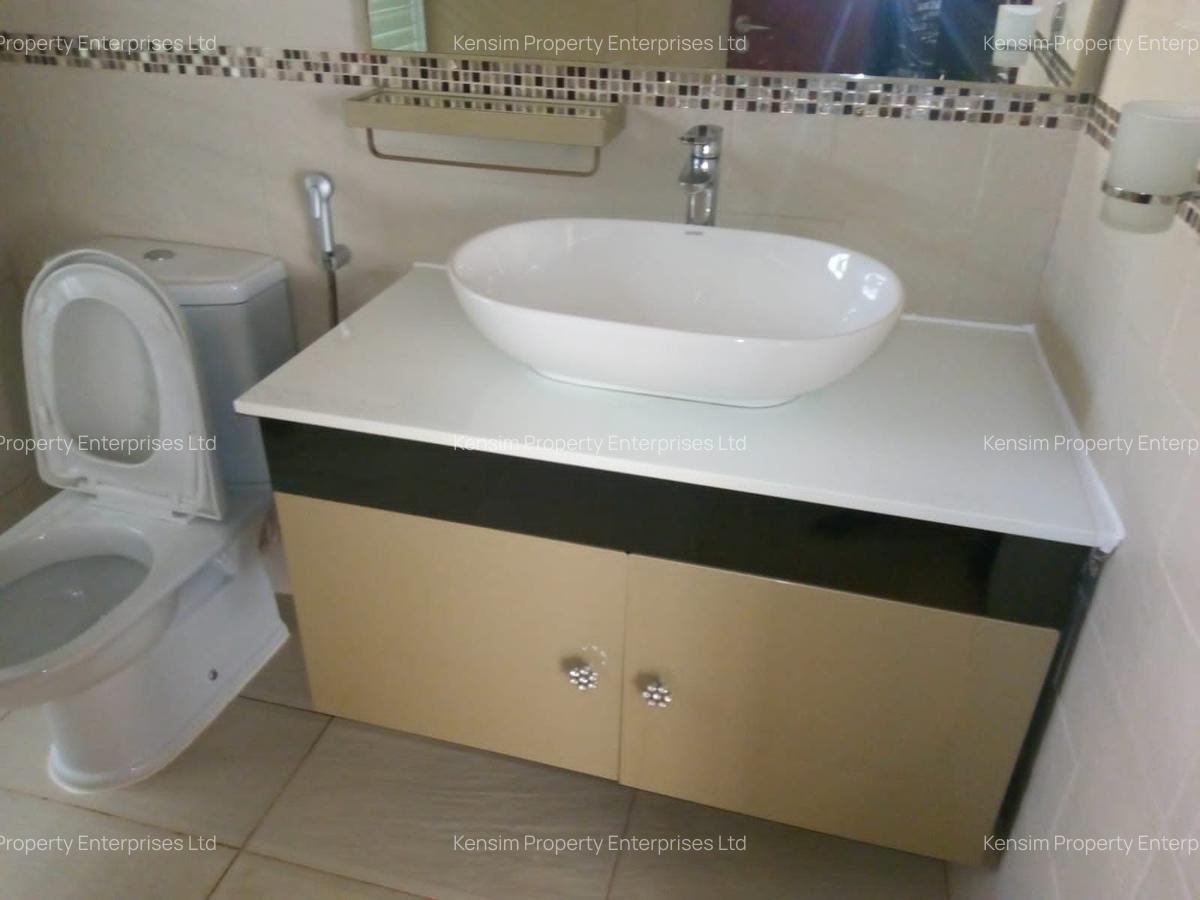 4 Bed Townhouse with En Suite in Runda - 14