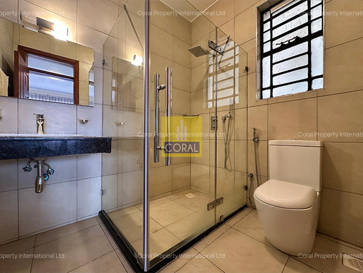 4 Bed Apartment in Parklands - 11