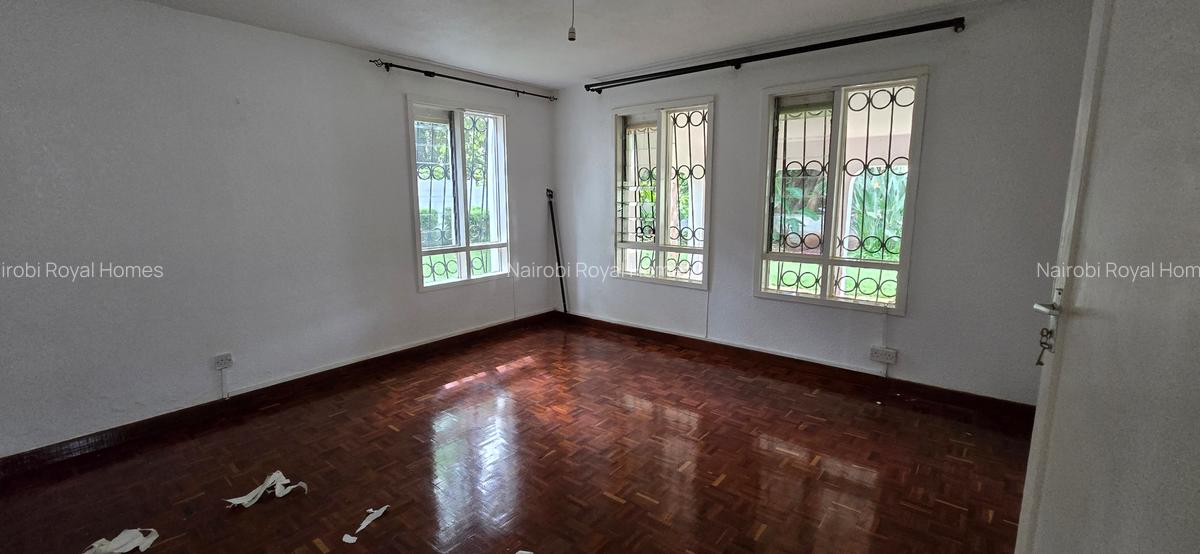 4 Bed House with En Suite at Hill View - 6