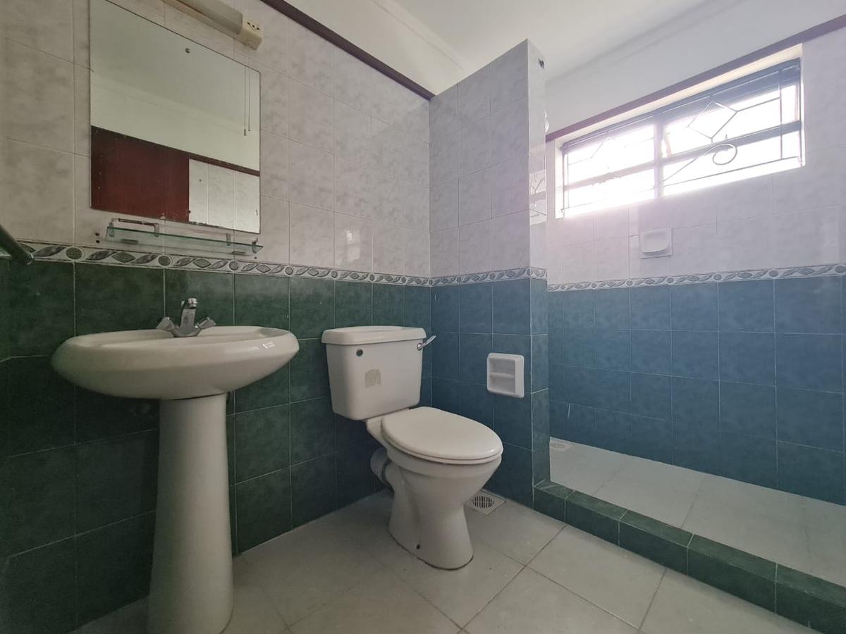 5 Bed Townhouse with En Suite at Grevillea Groove - 6