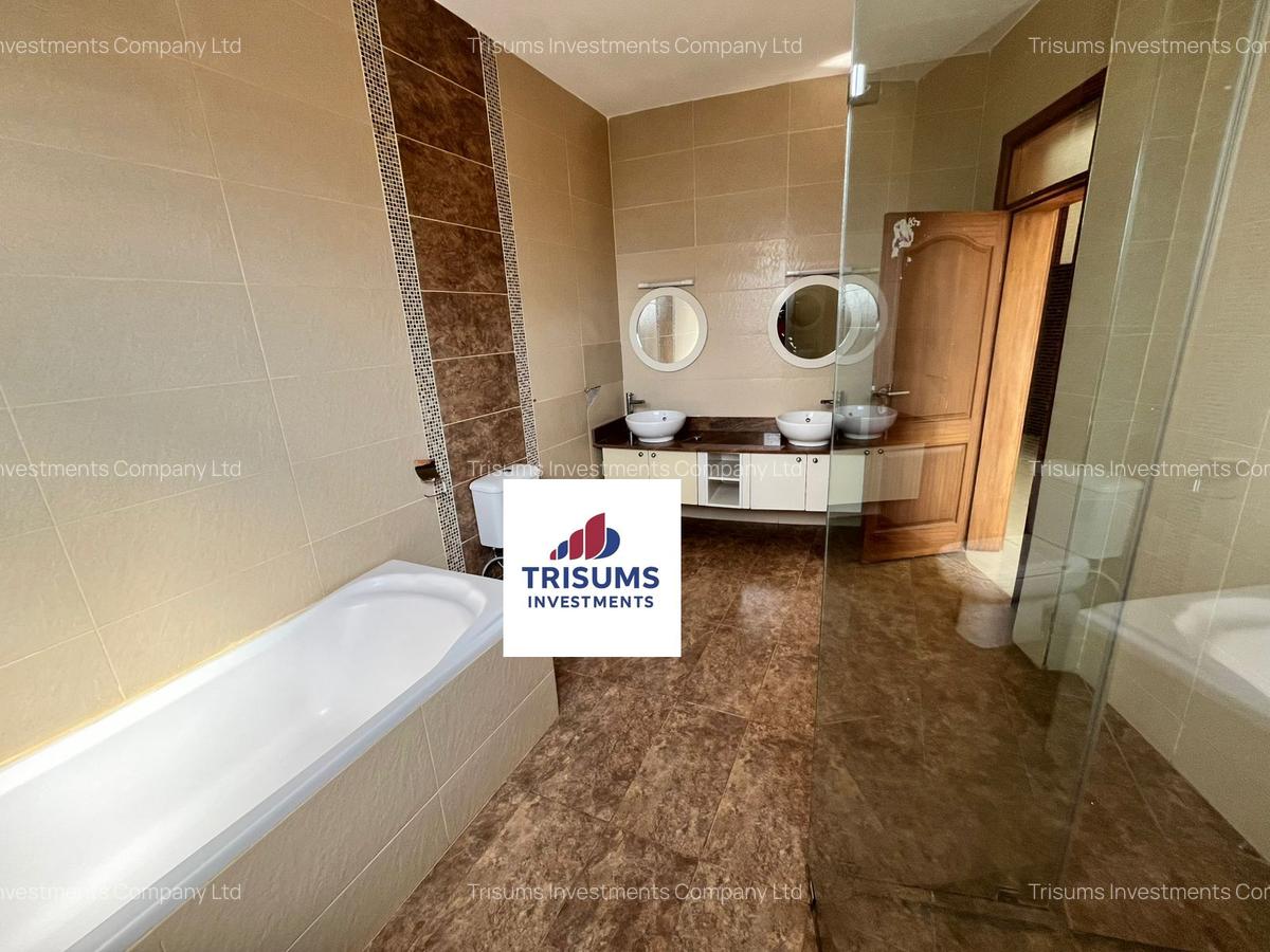 4 Bed Apartment with En Suite in Westlands Area - 14