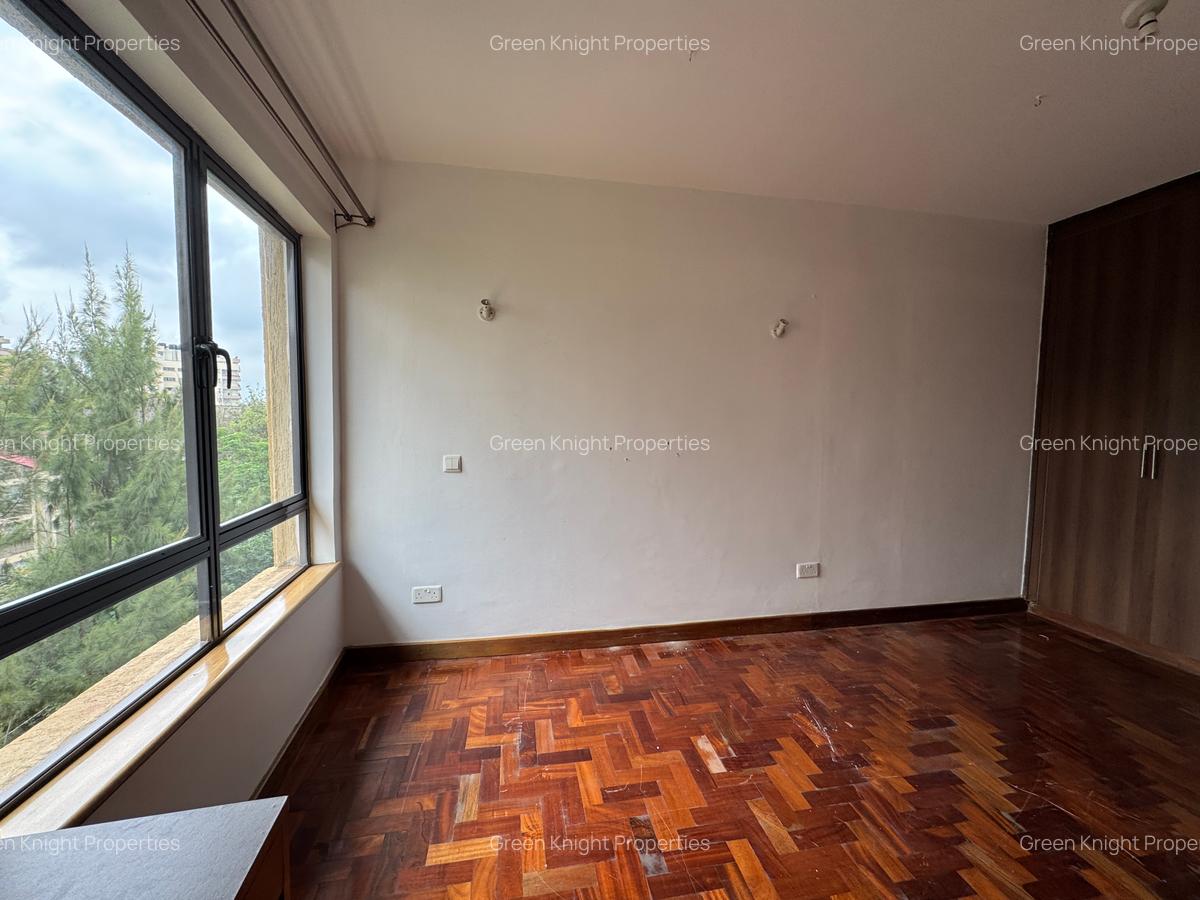 Serviced 3 Bed Apartment with En Suite in Kilimani - 14