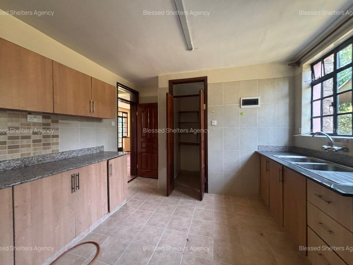 5 Bed Villa with En Suite in Kiambu Road - 6