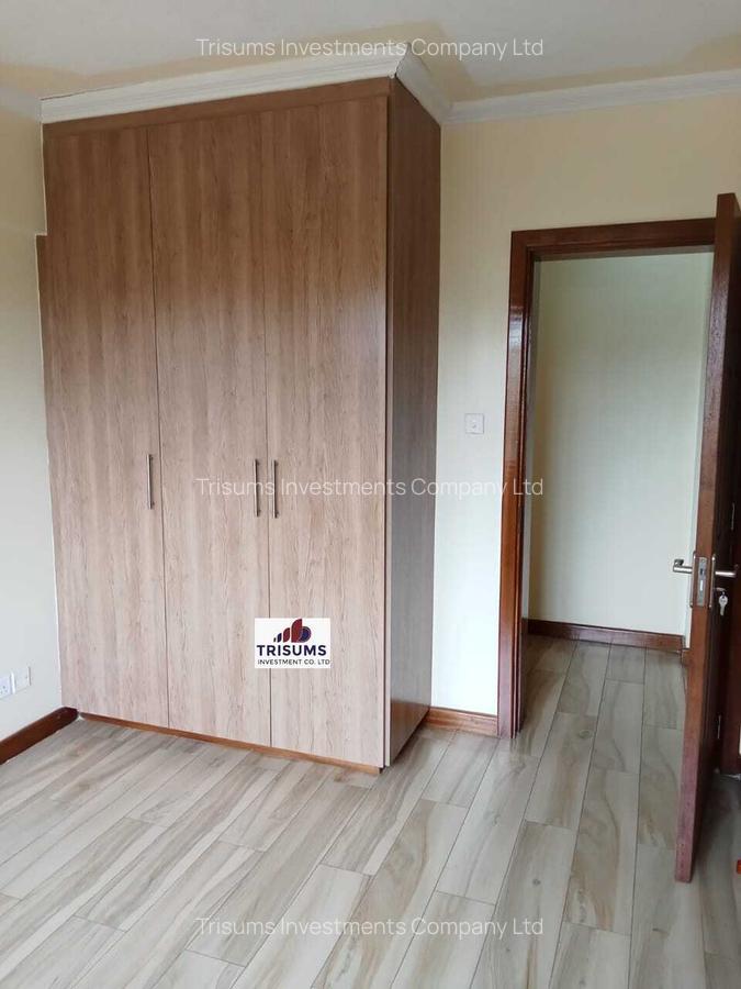 2 Bed Apartment with En Suite at Prp7+494 - 7