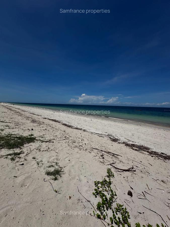 5 Bed Villa with En Suite at Greenwood - 4