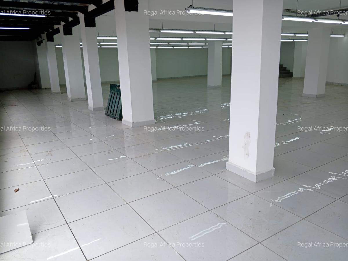 4,500 ft² Shop with Service Charge Included in Thigiri - 4