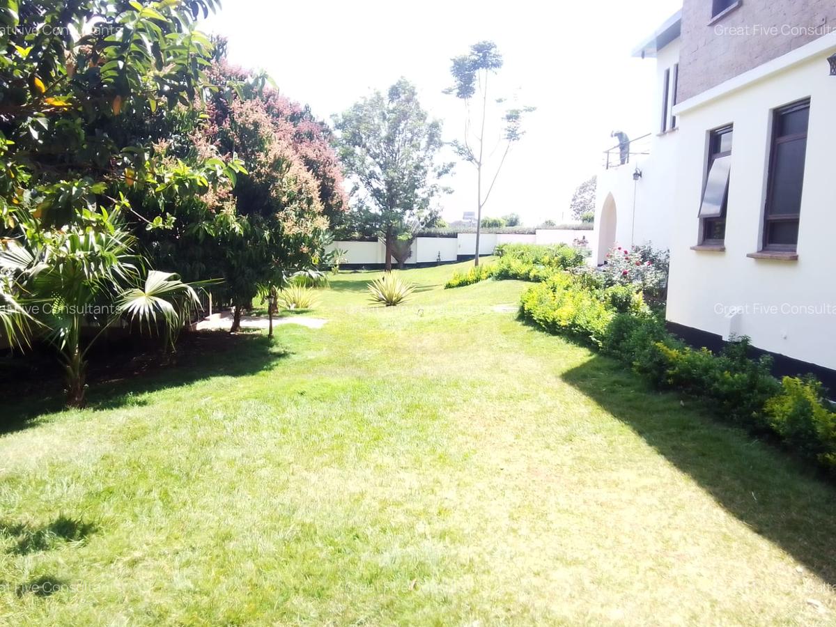 5 Bed Villa with En Suite in Runda - 2