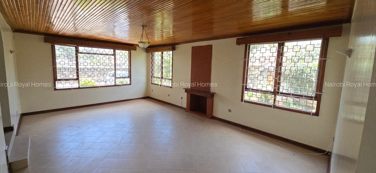 5 Bed Townhouse with En Suite at Lavington Road - 9