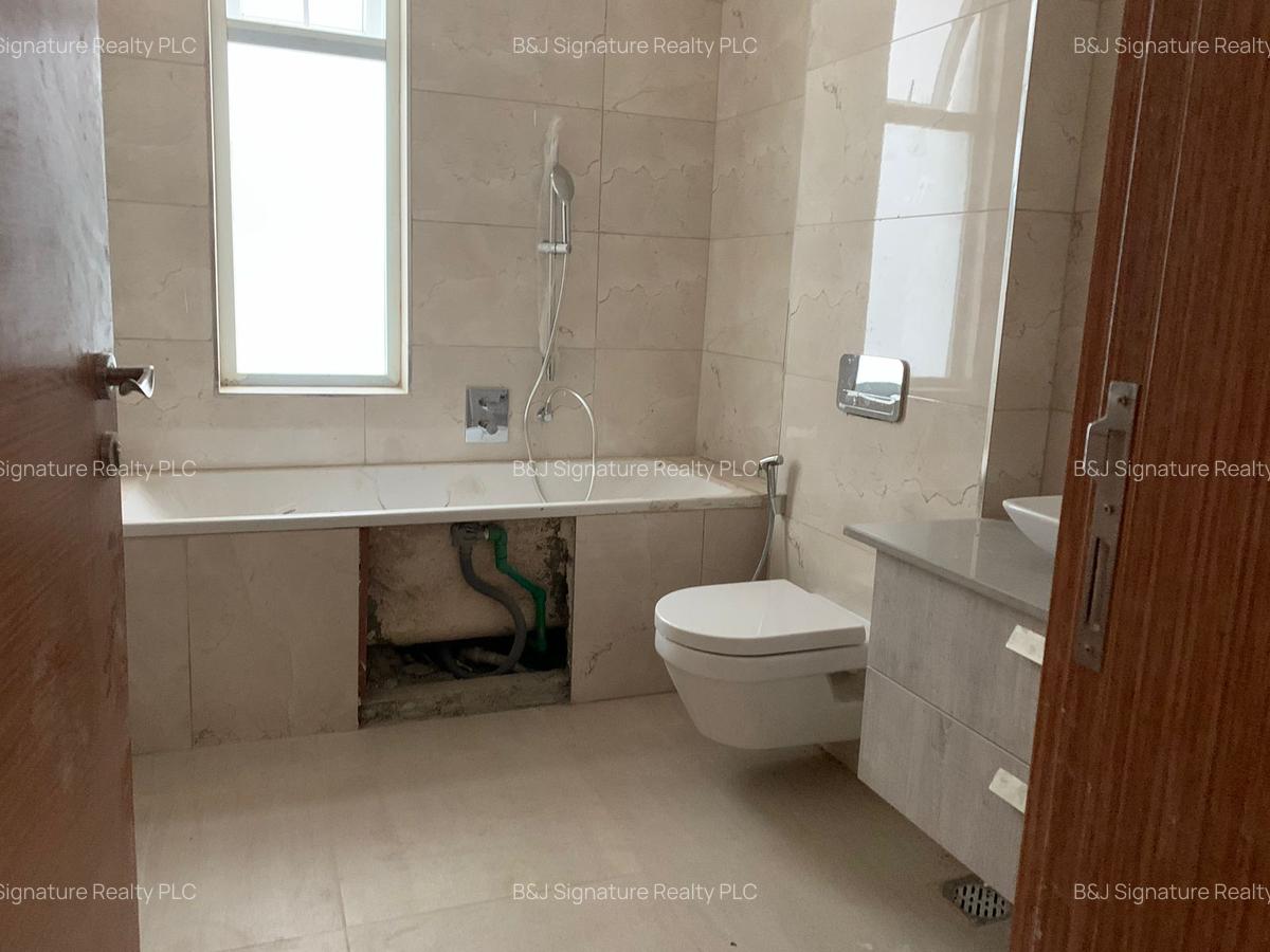 3 Bed Apartment with En Suite in Westlands Area - 16