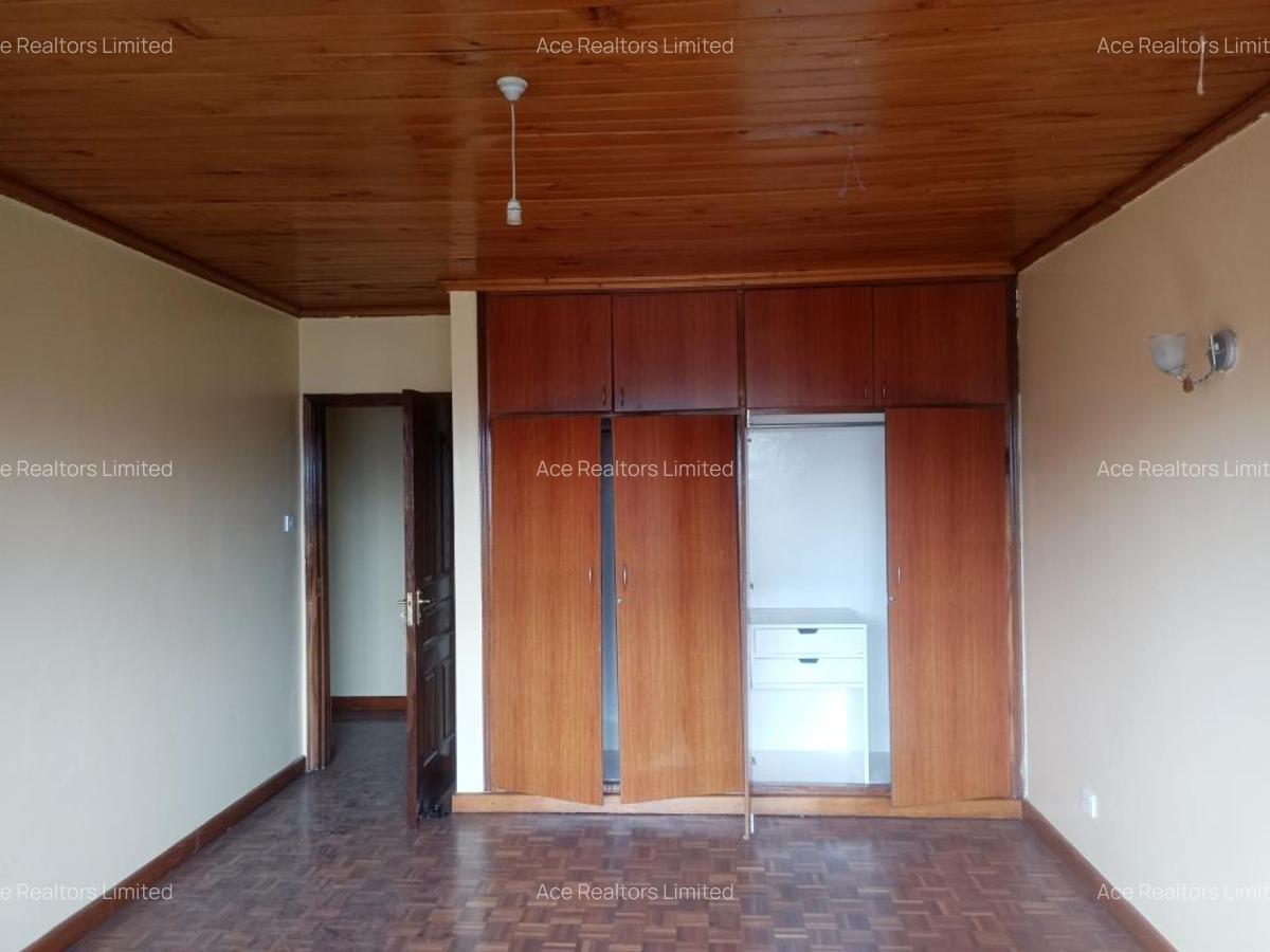 4 Bed Apartment with En Suite at Lavington - 7