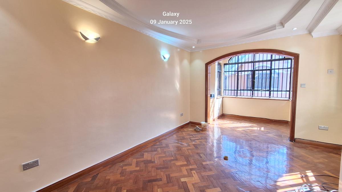 4 Bed Townhouse with En Suite in Lavington - 12