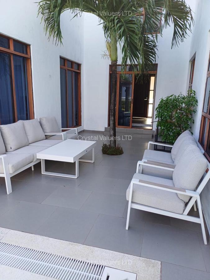 4 Bed Villa with En Suite in Kikambala - 19