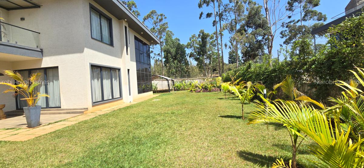 4 Bed House with En Suite at Loresho Road - 2
