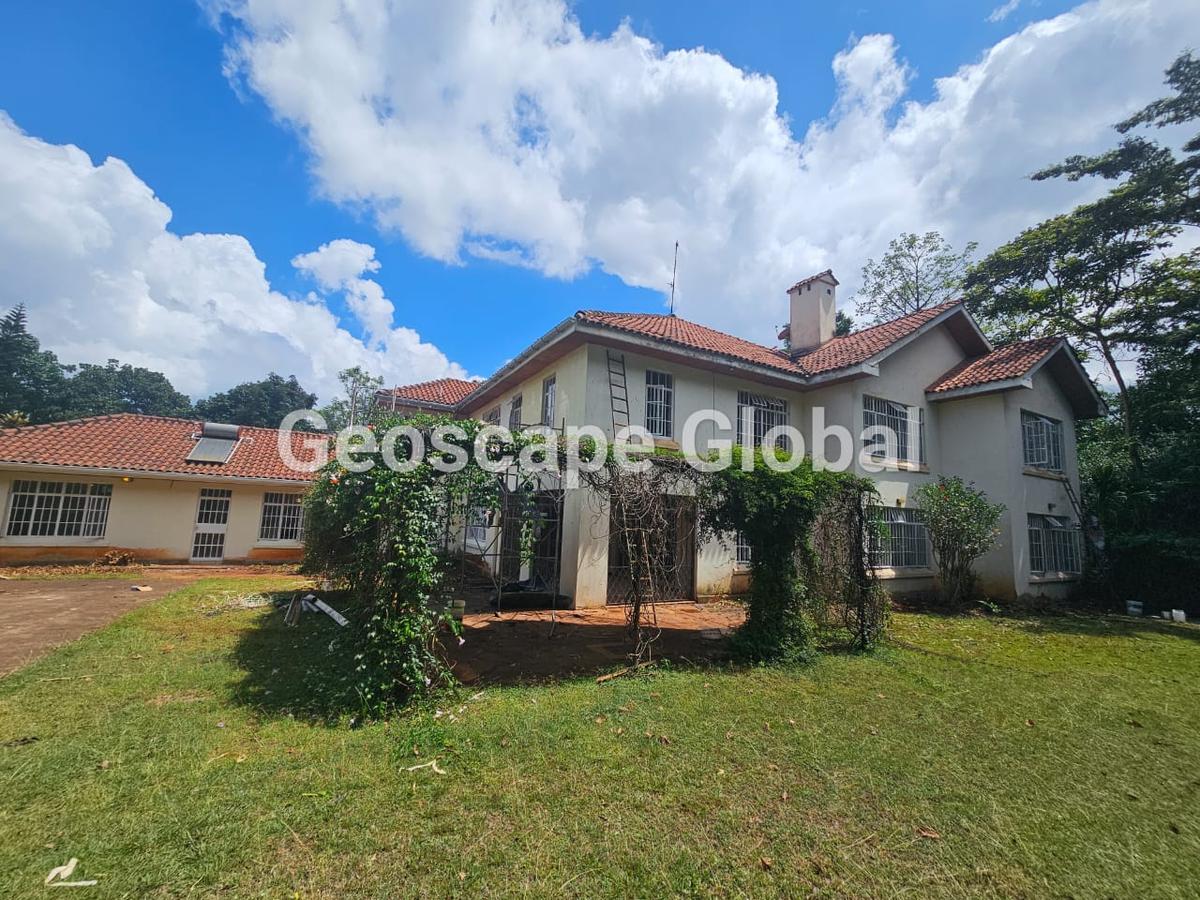 5 Bed House with En Suite at Nyari - 4