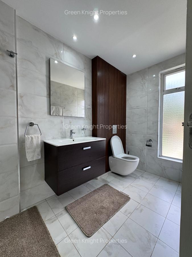 Serviced 2 Bed Apartment with En Suite in Westlands Area - 11
