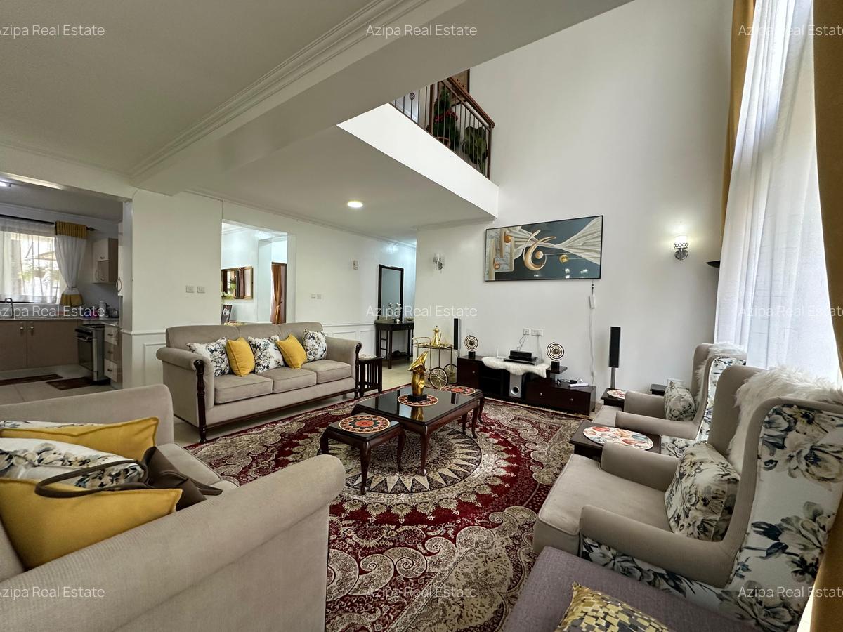 5 Bed Townhouse with En Suite at Muthama Access Road - 1