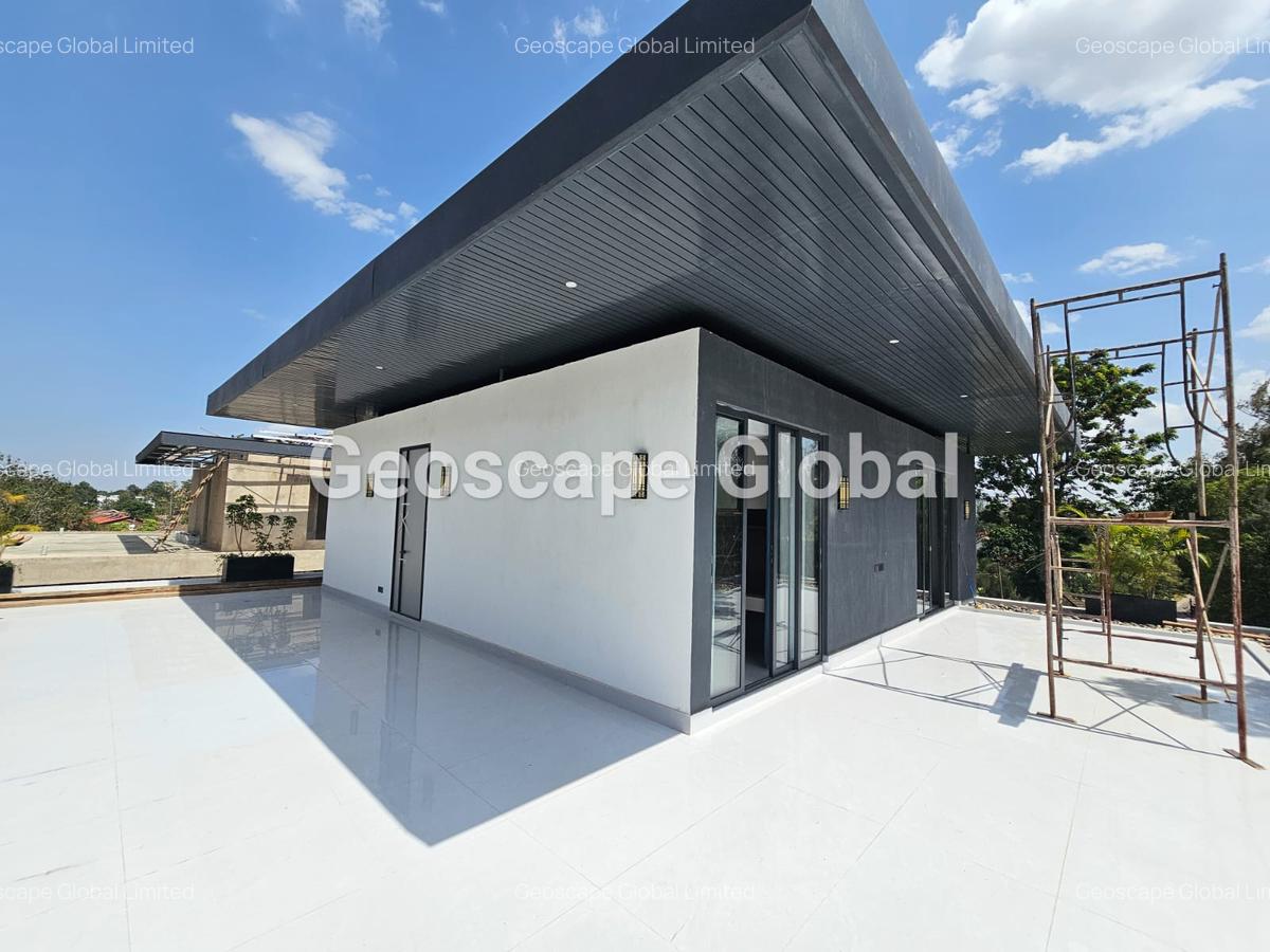 5 Bed Townhouse with En Suite in Lavington - 1