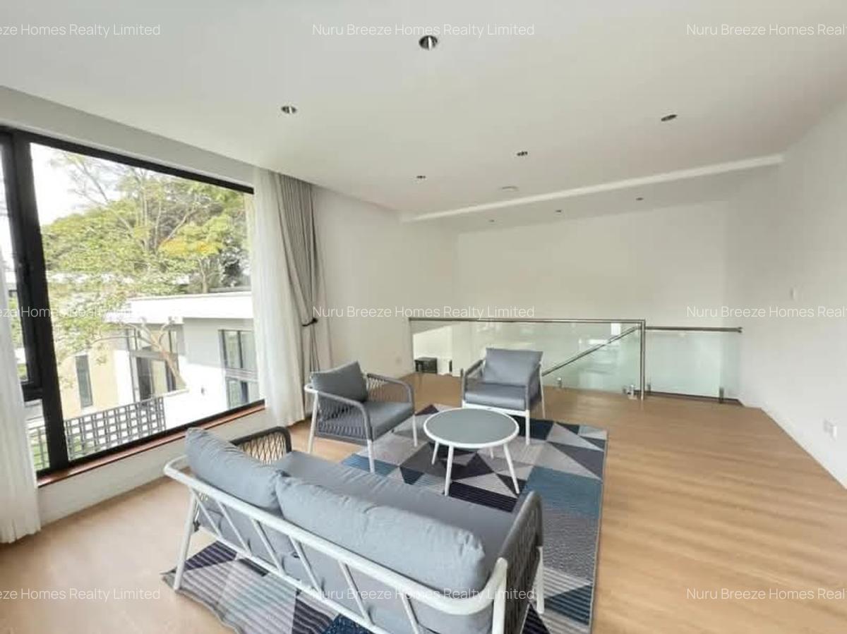 2 Bed Townhouse with En Suite in Lavington - 14